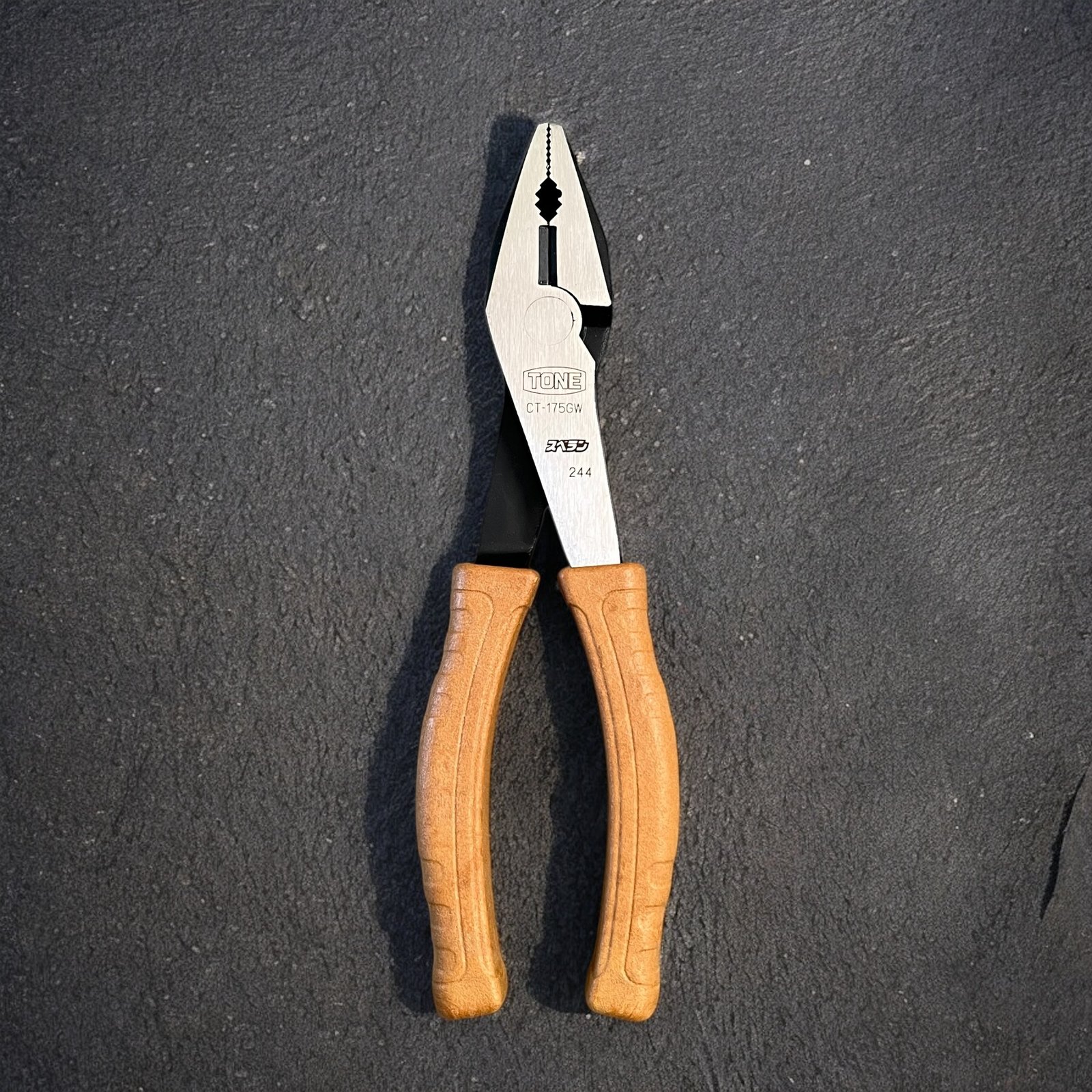 Tone CT175-GW non-slip lineman pliers